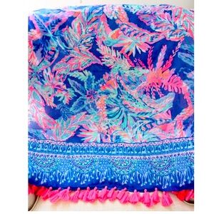 RARE LILLY PULITZER RESORT
SCARF WRAP LILLIAN
OVERSIZED BLANKET
ENGINEERED WRAP